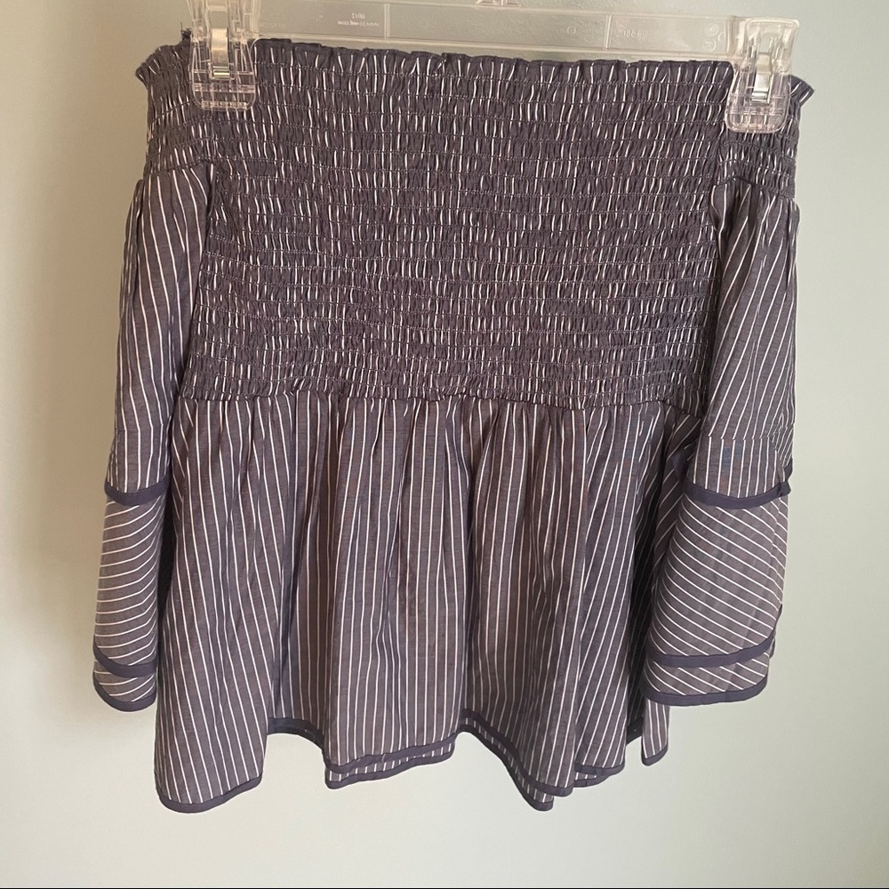 American Eagle off the shoulder Top - Picture 2 of 3